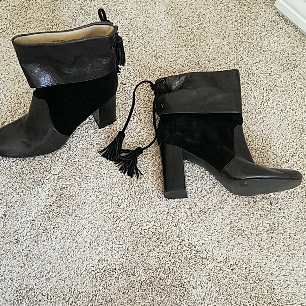 Black leather and suede booties